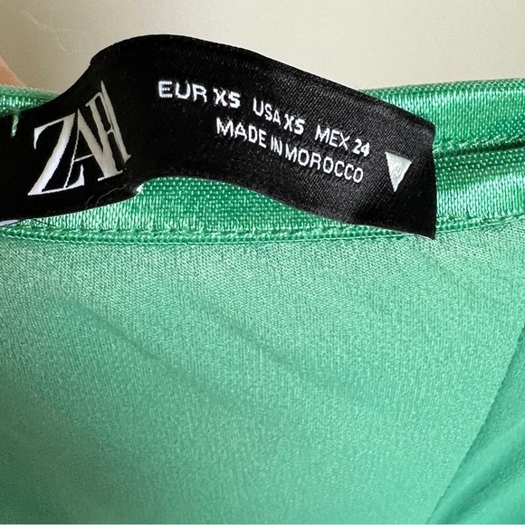 Zara Light Green Skirt with Front Cut in XS - Picture 6 of 10